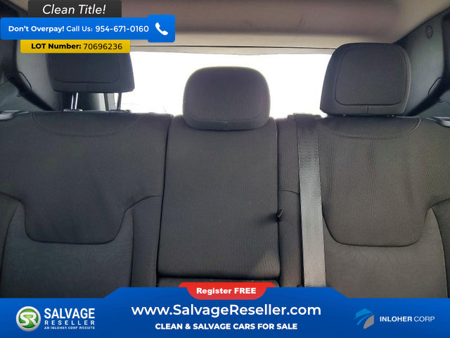 Used 2016 Jeep Renegade Trailhawk AWD/4WD image 13