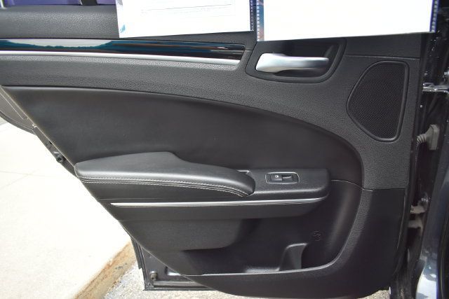 Used 2017 Chrysler 300 S RWD image 37