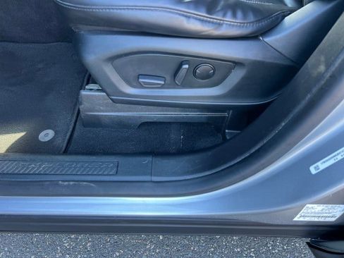 Certified 2021 Ford Explorer XLT w/ Equipment Group 202A image 8