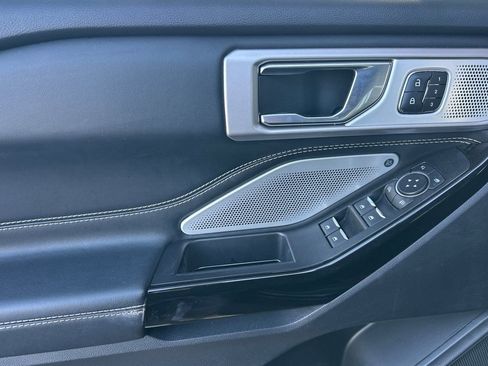 Used 2021 Ford Explorer ST w/ Equipment Group 401A AWD/4WD image 8