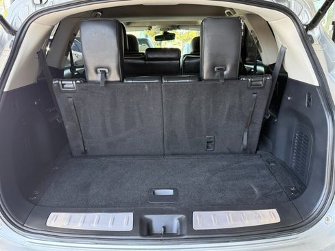 Used 2019 INFINITI QX60 Luxe w/ Essential Package FWD image 42