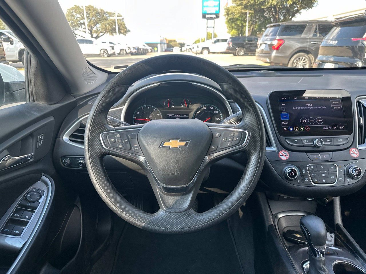 Used 2025 Chevrolet Malibu LT FWD image 13