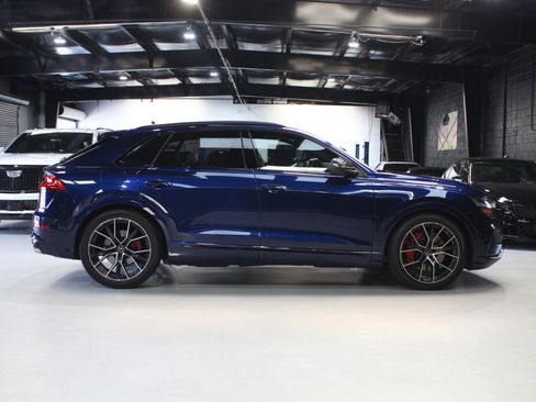 Used 2023 Audi SQ8 Prestige AWD/4WD image 20