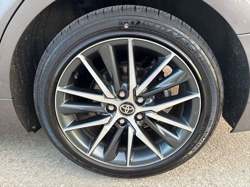 Used 2023 Toyota Camry XLE image 12