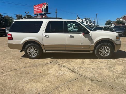 Used 2013 Ford Expedition EL XLT image 4