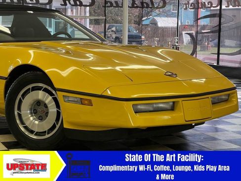 Used 1986 Chevrolet Corvette Convertible image 3
