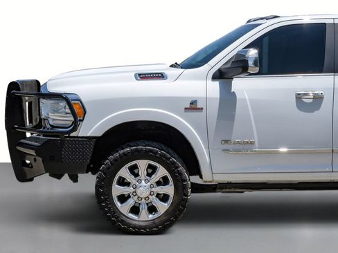 Used 2022 RAM 2500 Limited AWD/4WD image 10