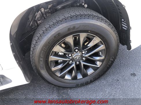 Used 2016 Lexus GX 460 w/ Premium Package image 24