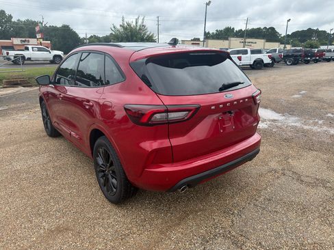 Used 2026 Ford Escape ST-Line Elite w/ Equipment Group 501A AWD/4WD image 3