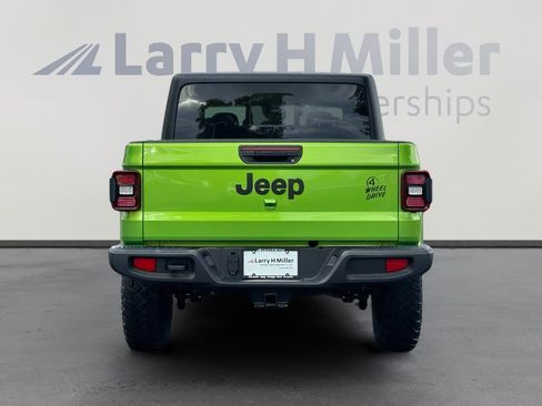New 2025 Jeep Gladiator Willys image 5