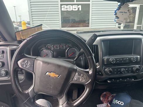 Used 2018 Chevrolet Silverado 1500 LT w/ All Star Edition image 9