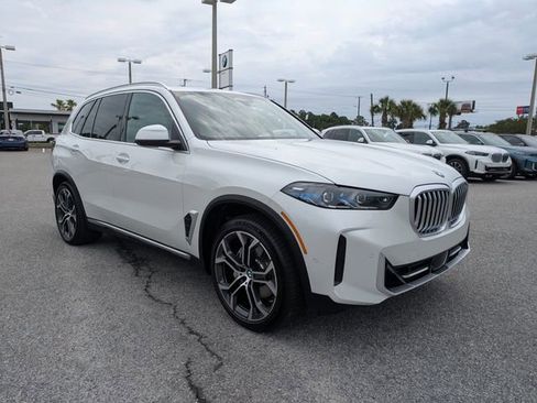 Used 2024 BMW X5 xDrive40i w/ Premium Package AWD/4WD image 2
