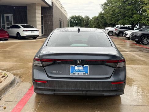 Used 2025 Honda Accord SE image 4