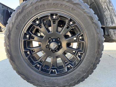 Used 2022 Jeep Wrangler Unlimited Sahara w/ Cold Weather Group image 4