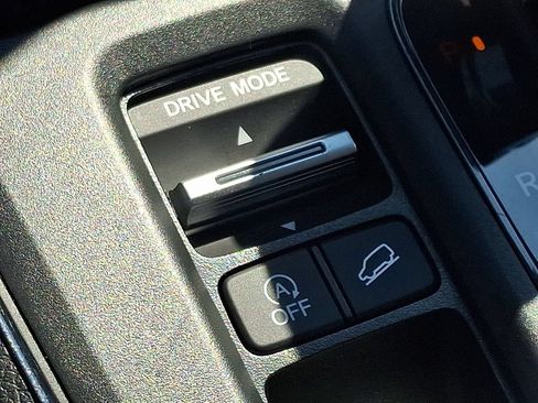 Used 2025 Honda CR-V EX-L image 25