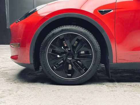 Used 2023 Tesla Model Y Long Range AWD/4WD image 35
