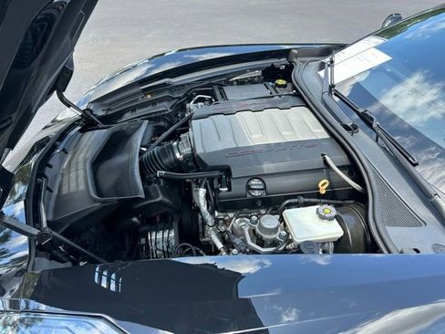 Used 2019 Chevrolet Corvette Stingray Convertible w/ 2LT Preferred Equipment Group RWD image 11