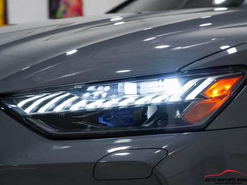 Used 2022 Audi RS 7 4.0T image 41