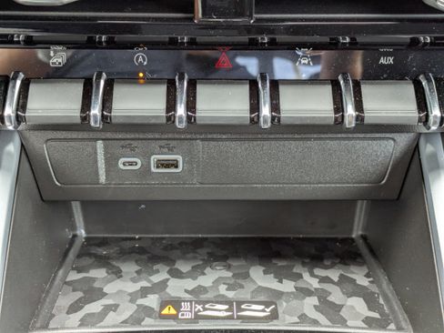 New 2024 Chevrolet Colorado Z71 w/ Z71 Convenience Package 2 image 13