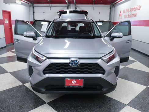 Used 2022 Toyota RAV4 XLE w/ Convenience Package AWD/4WD image 24