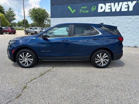 Used 2023 Chevrolet Equinox LT AWD/4WD image 2