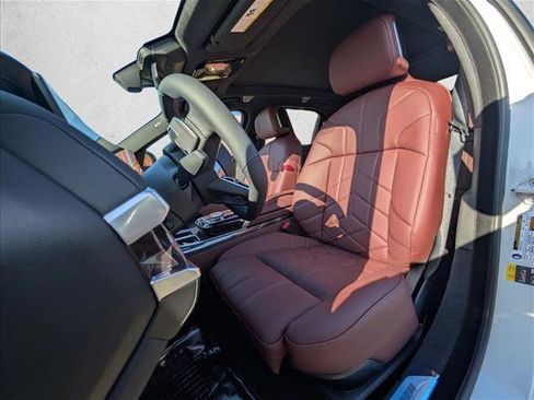 New 2026 BMW i7 xDrive60 AWD/4WD image 4