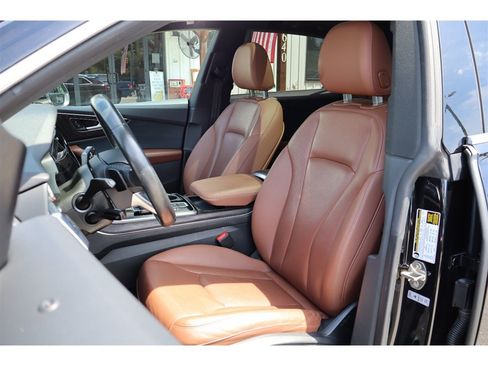 Used 2021 Audi Q8 Premium Plus w/ Premium Plus Package AWD/4WD image 11
