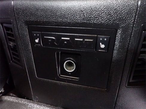 Used 2018 RAM 1500 Limited image 30