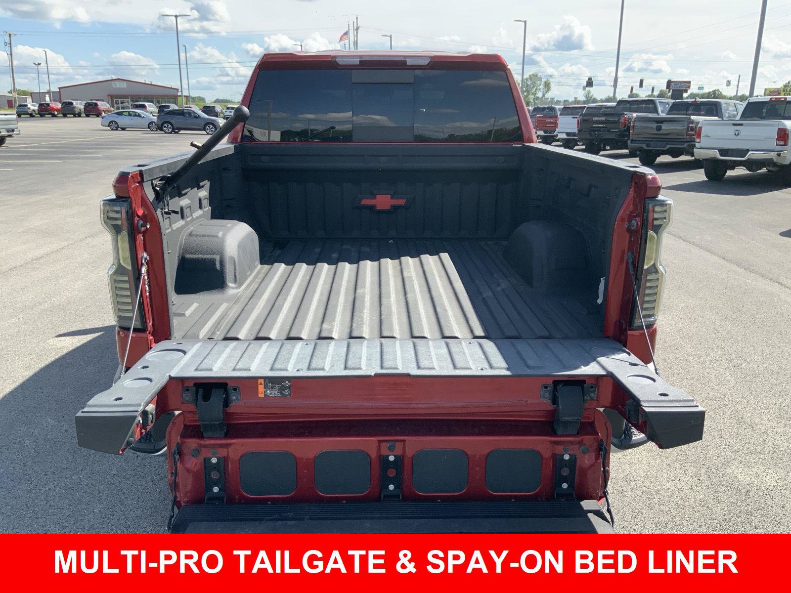 Used 2022 Chevrolet Silverado 1500 LTZ AWD/4WD image 10