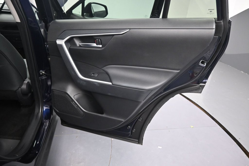 Used 2025 Toyota RAV4 XLE AWD/4WD image 20