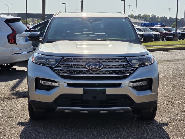 Certified 2024 Ford Explorer Limited w/ Limited Technology Package RWD image 2