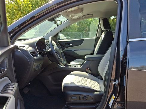 Used 2022 Chevrolet Equinox LT image 15