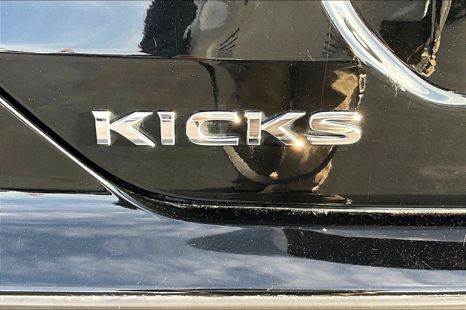Used 2021 Nissan Kicks SR w/ SR Premium Package FWD image 8