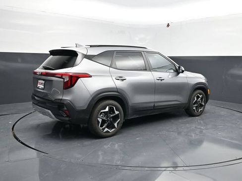 Used 2025 Kia Seltos S FWD image 9