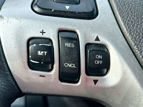 Used 2012 Ford Edge SEL FWD image 17