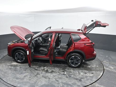 Used 2024 Nissan Rogue SV image 58