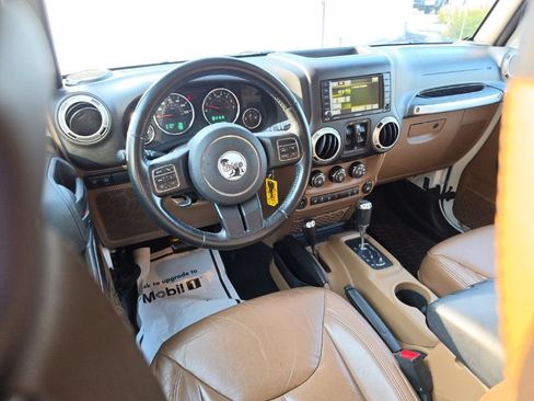Used 2016 Jeep Wrangler Unlimited Rubicon w/ Dual Top Group AWD/4WD image 7