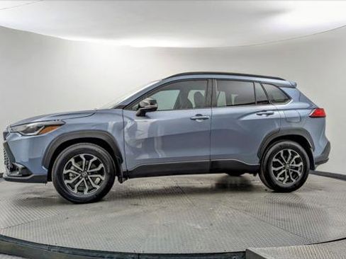 Used 2025 Toyota Corolla Cross AWD Hybrid image 3