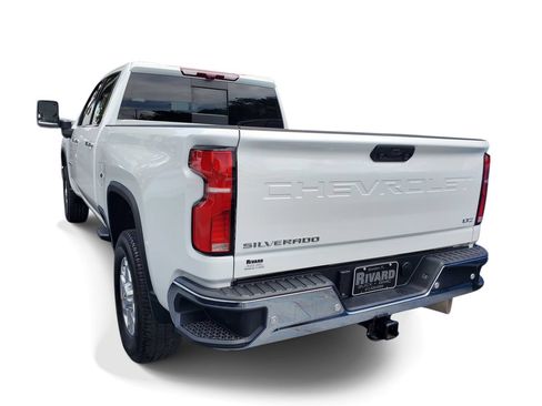 Used 2025 Chevrolet Silverado 2500 LTZ w/ LTZ Premium Package AWD/4WD image 3