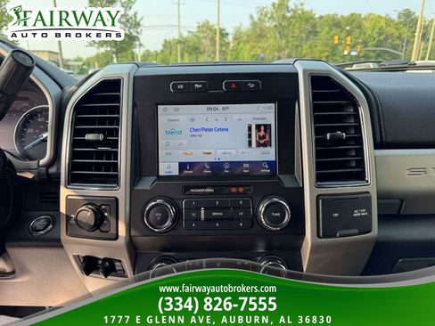 Used 2021 Ford F250 Lariat w/ Lariat Ultimate Package AWD/4WD image 22