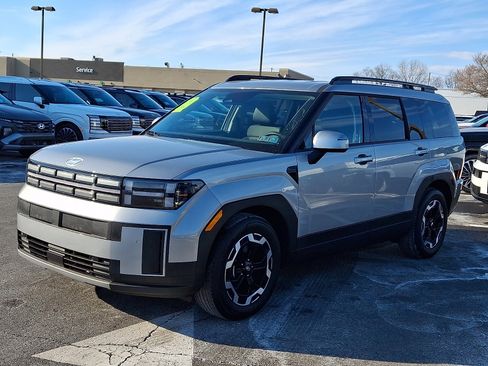 Certified 2025 Hyundai Santa Fe SEL image 3