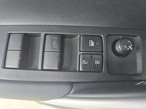 Used 2026 Toyota Corolla Cross SE image 27