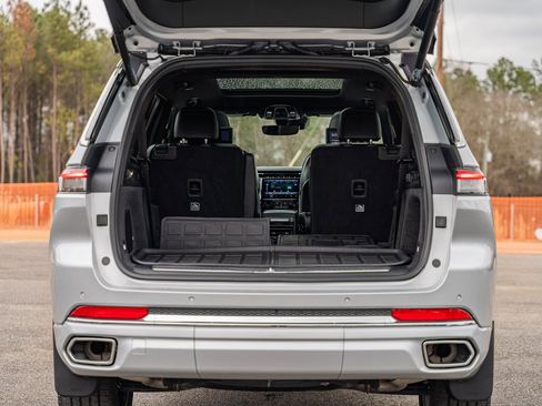 Used 2023 Jeep Grand Cherokee L Overland w/ Rear Seat Video Group I image 25