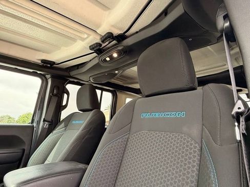 Used 2025 Jeep Wrangler Unlimited Rubicon 4xe w/ Safety Group AWD/4WD image 16