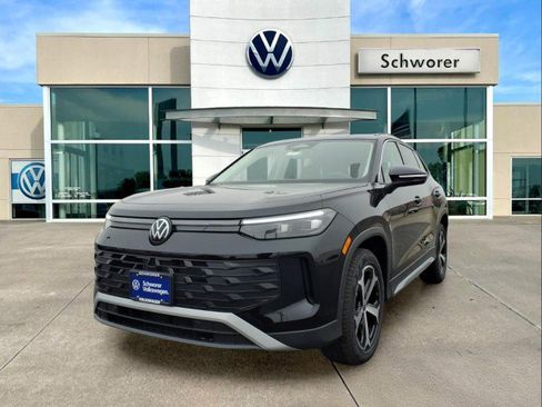 New 2026 Volkswagen Tiguan SE image 9