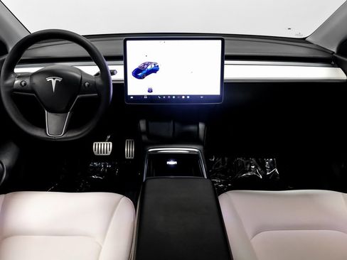 Used 2021 Tesla Model Y Performance image 14