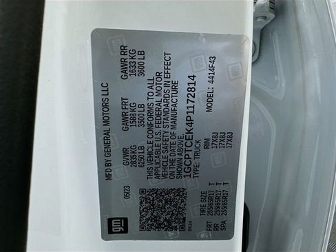 Used 2023 Chevrolet Colorado LT w/ LT Convenience Package II image 28