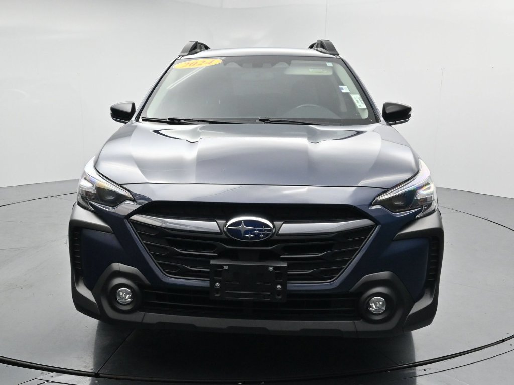 Used 2024 Subaru Outback Premium AWD/4WD image 3