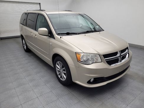 Used 2014 Dodge Grand Caravan SXT FWD image 13