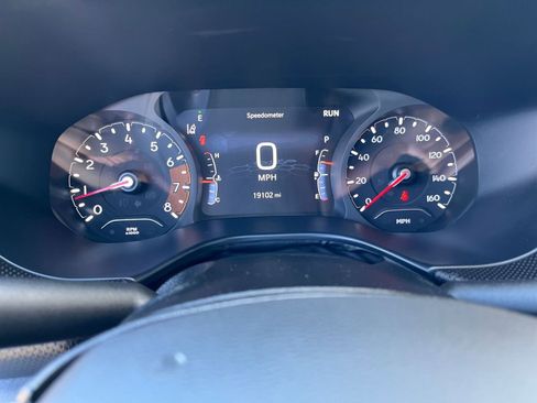 Used 2025 Jeep Compass Trailhawk image 36